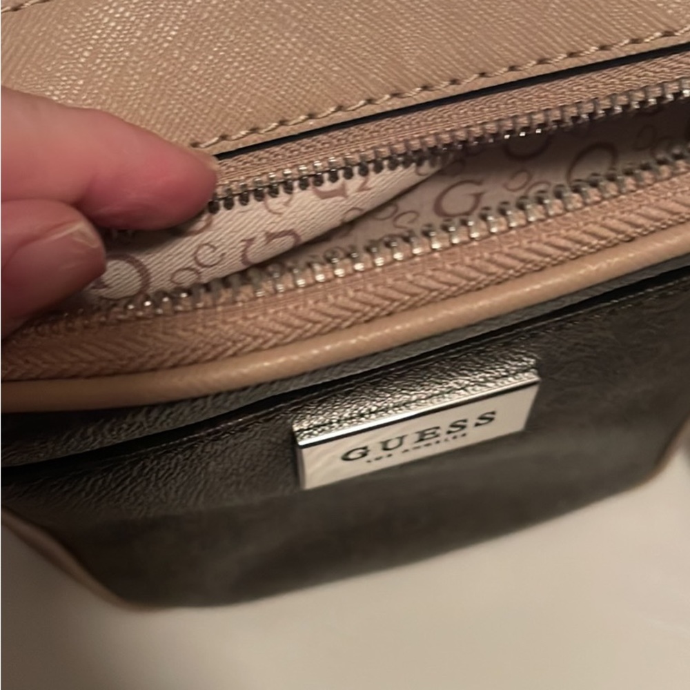 Guess crossbody